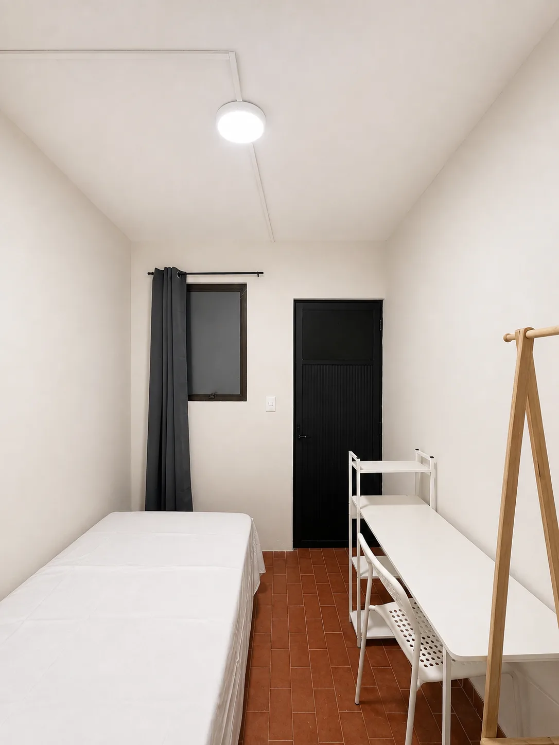 Comfort Room — Cuarto 13, privado en planta baja